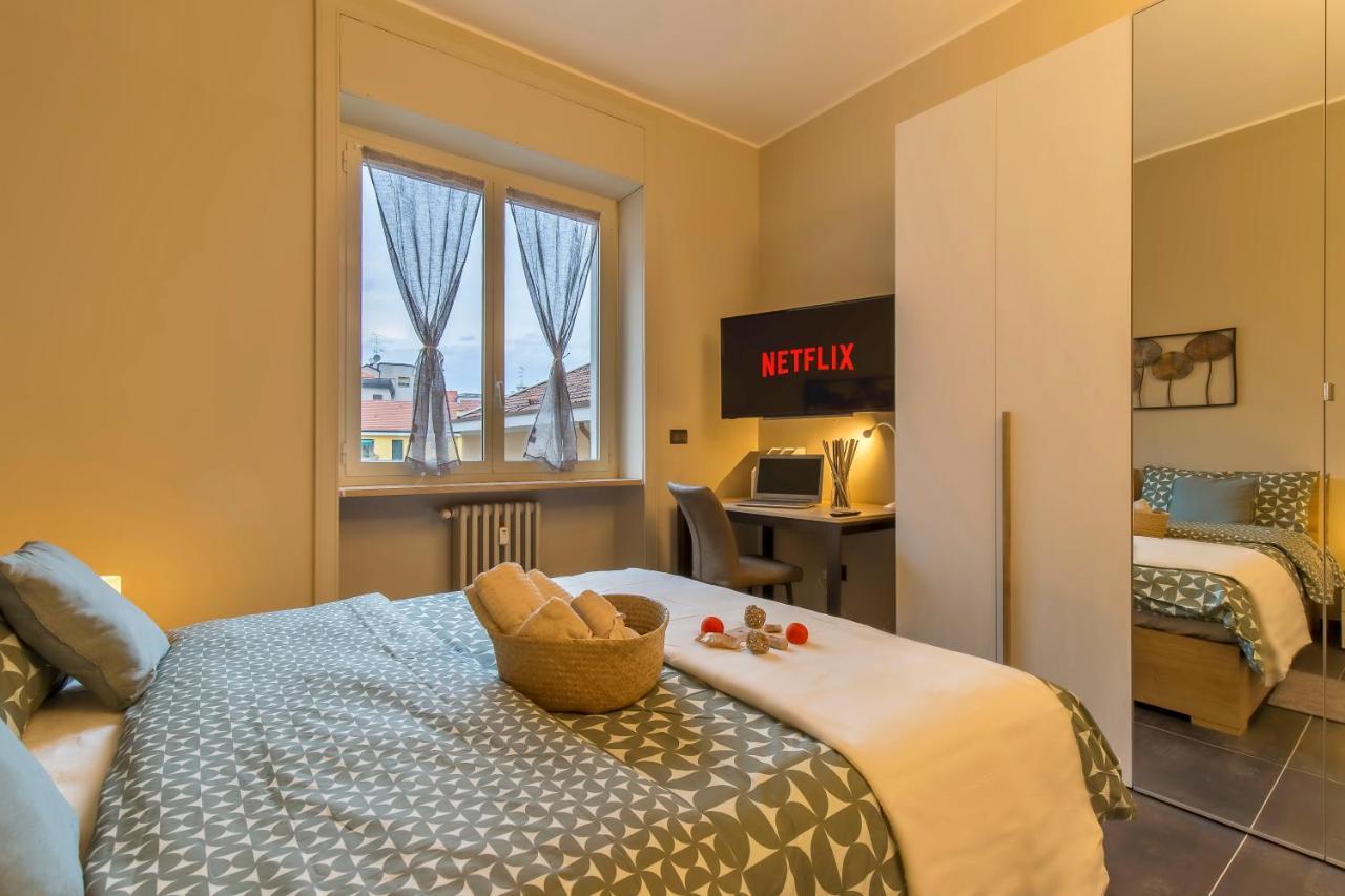 Modern & Bright 2 Bedroom Flat 50M From M4 Stop Milan Exterior photo