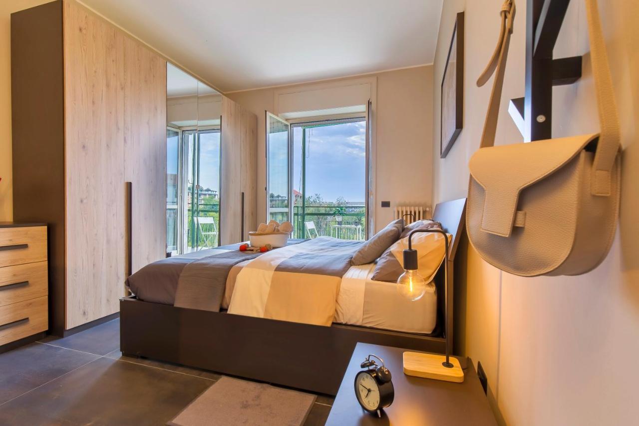 Modern & Bright 2 Bedroom Flat 50M From M4 Stop Milan Exterior photo